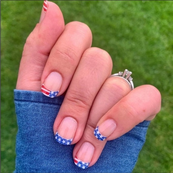 *Retired* Color Street: Red, White, and Belle | Fourth Of July Patriotic America - Picture 2 of 16